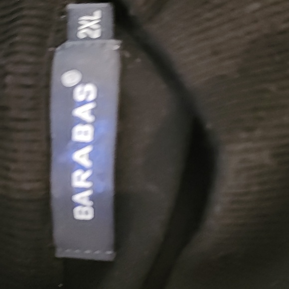 Elegant Black and Gold Sequin Crewneck Sweater - Picture 9 of 11